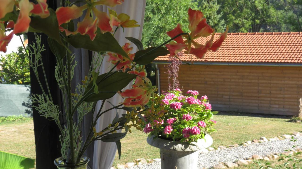 Chalets Lavaux Pouzol ภายนอก รูปภาพ